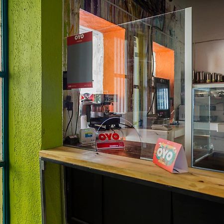 Oyo Hotel Hare Krishna Монтерей Екстериор снимка