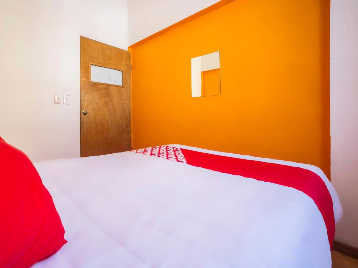 Oyo Hotel Hare Krishna Монтерей Екстериор снимка