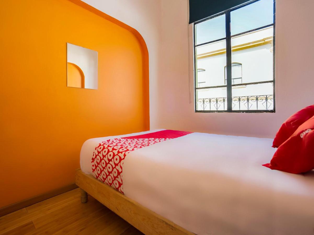 Oyo Hotel Hare Krishna Монтерей Екстериор снимка